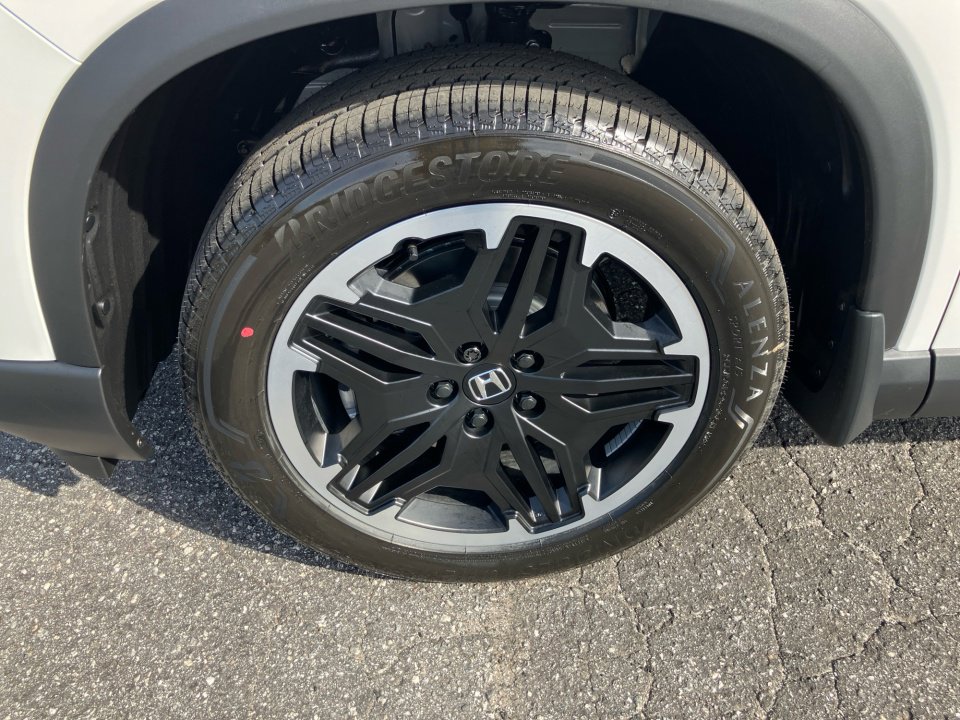 New 2026 Honda Pilot Touring image 27