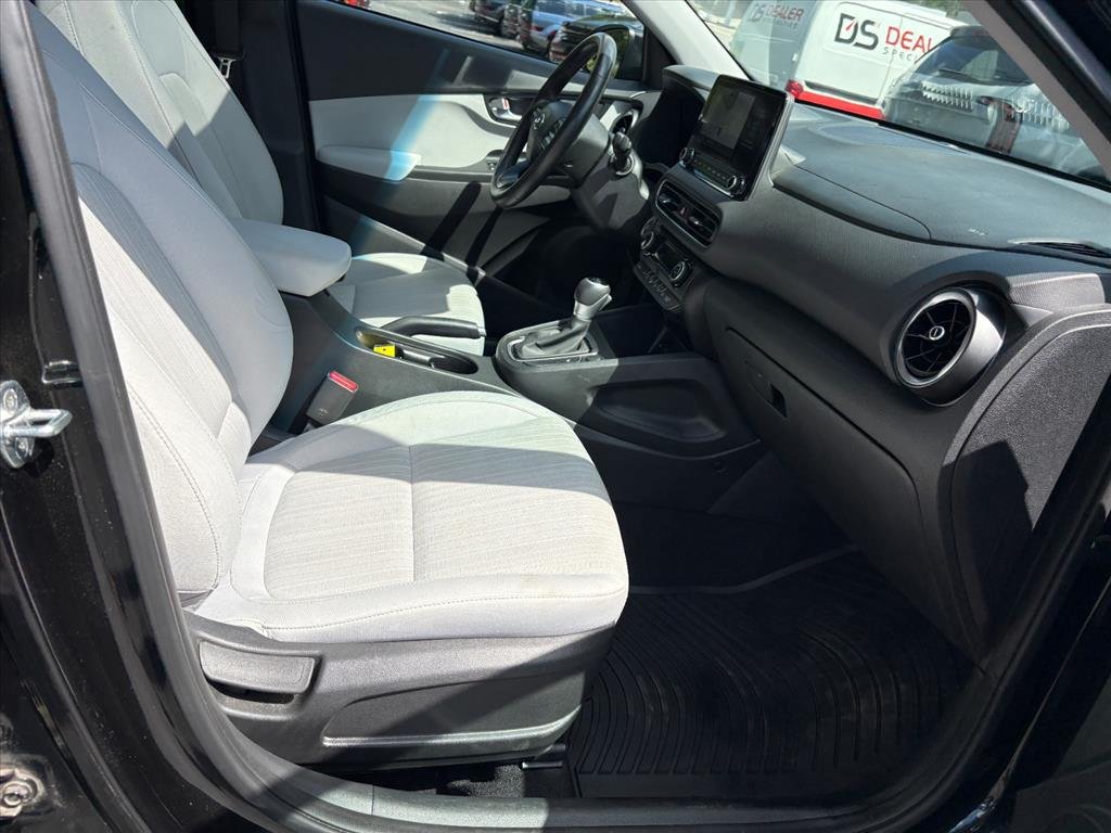 Certified 2023 Hyundai Kona SEL w/ Convenience Package FWD image 17