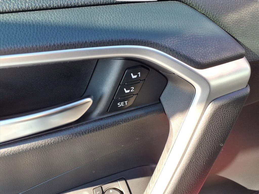 Used 2024 Toyota RAV4 XLE Premium image 17