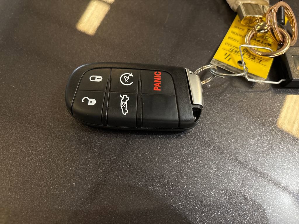 Used 2023 Dodge Charger R/T w/ Blacktop Package image 28