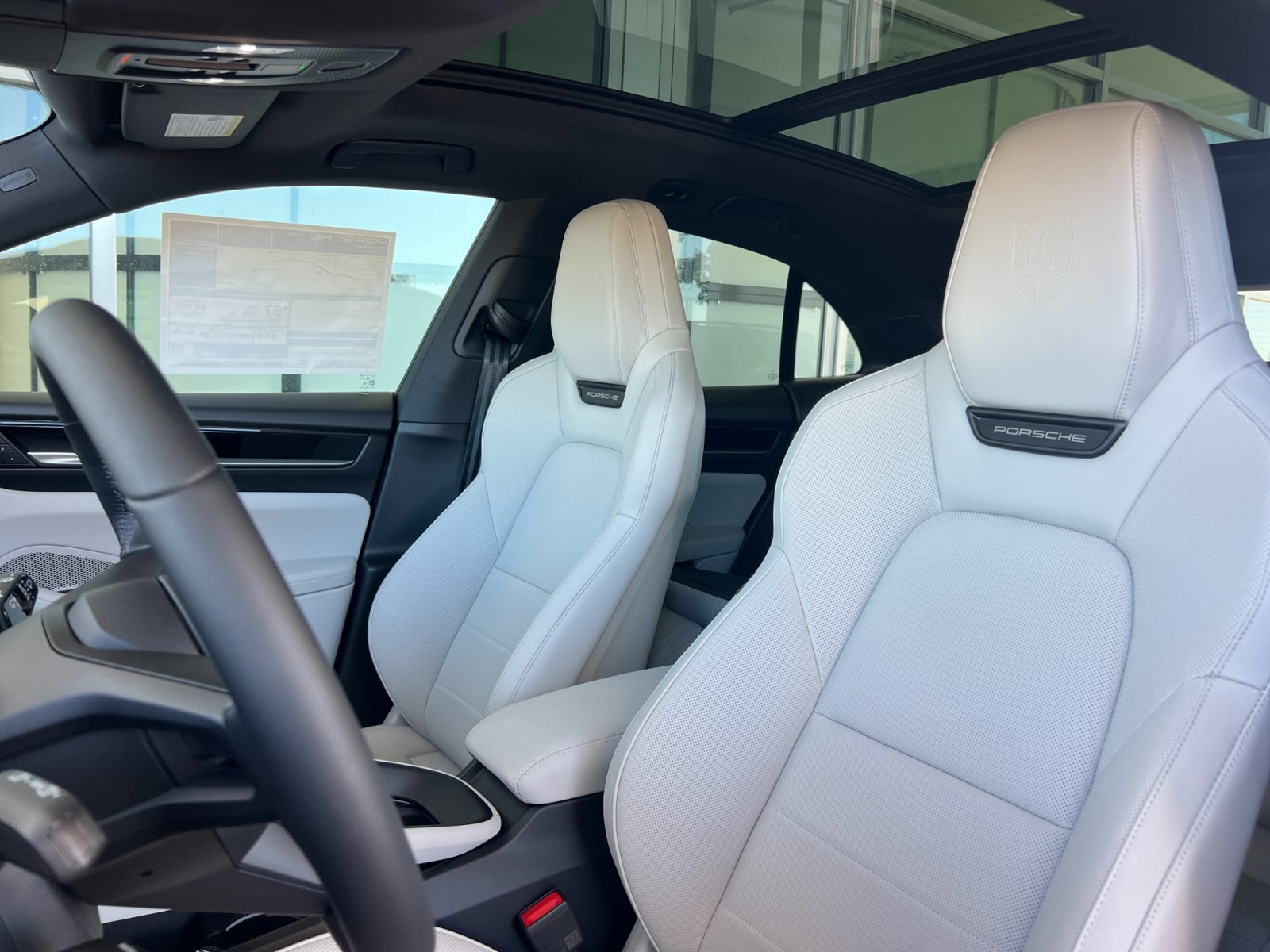 New 2026 Porsche Macan Electric RWD image 5