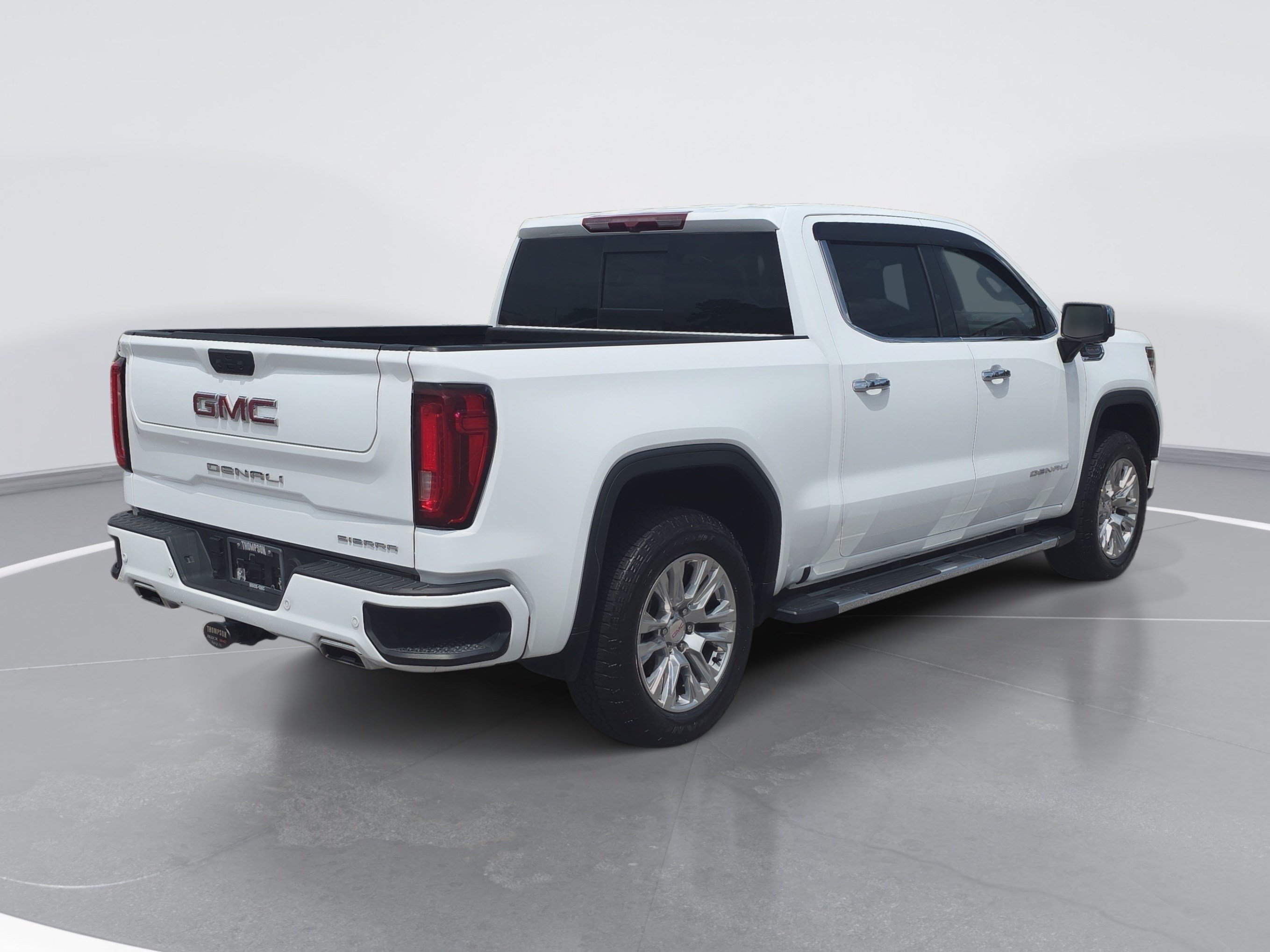 Used 2023 GMC Sierra 1500 Denali AWD/4WD image 3
