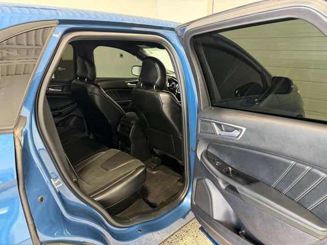 Used 2019 Ford Edge ST w/ Cold Weather Package AWD/4WD image 22