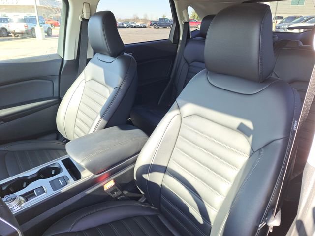 Certified 2024 Ford Edge SEL w/ Convenience Package image 9