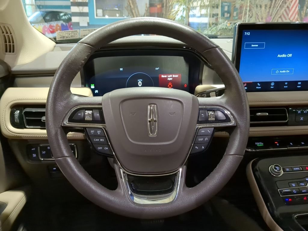 Used 2022 Lincoln Nautilus AWD w/ Premium Package video 2