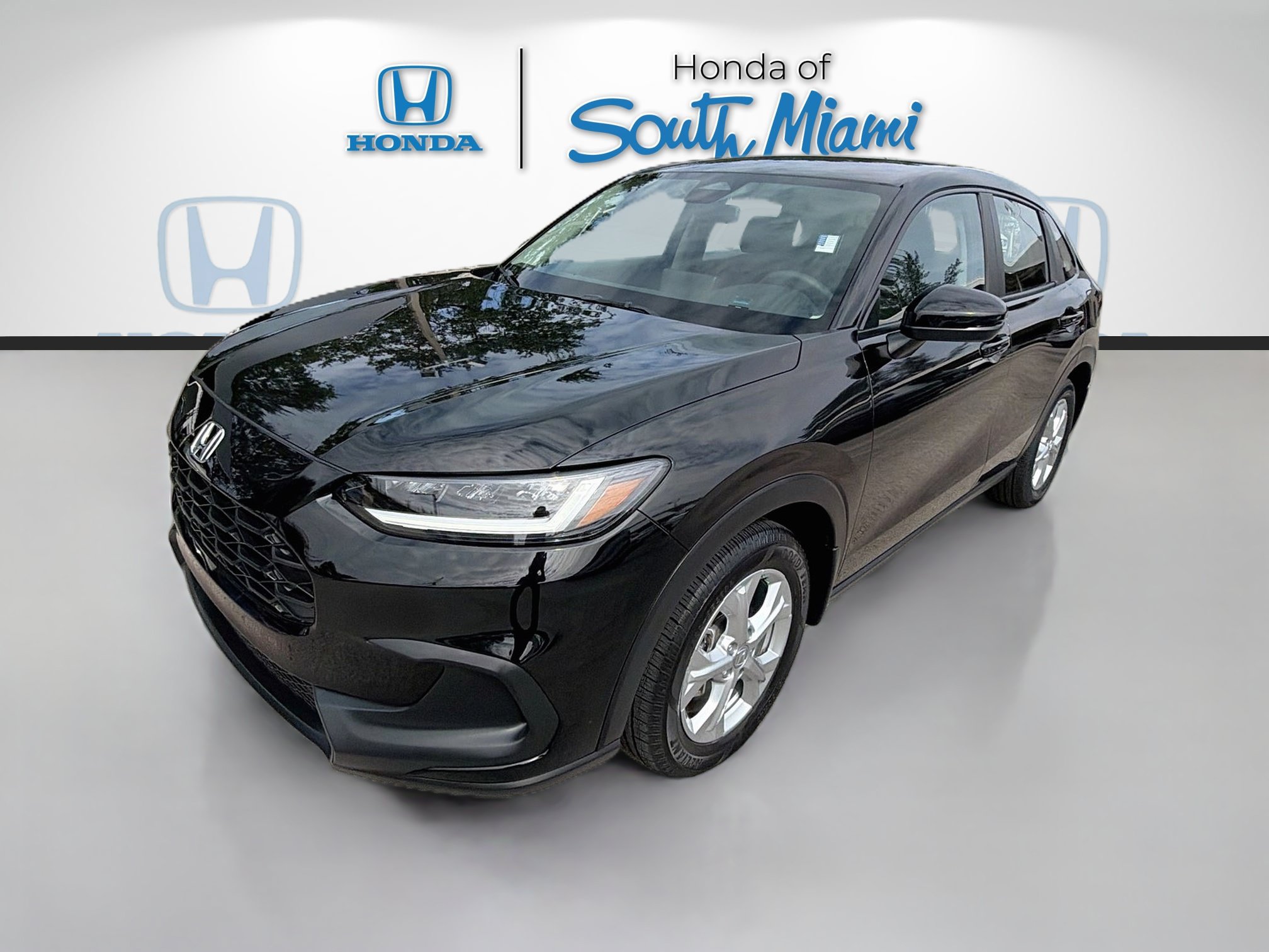 Used 2025 Honda HR-V LX image 3