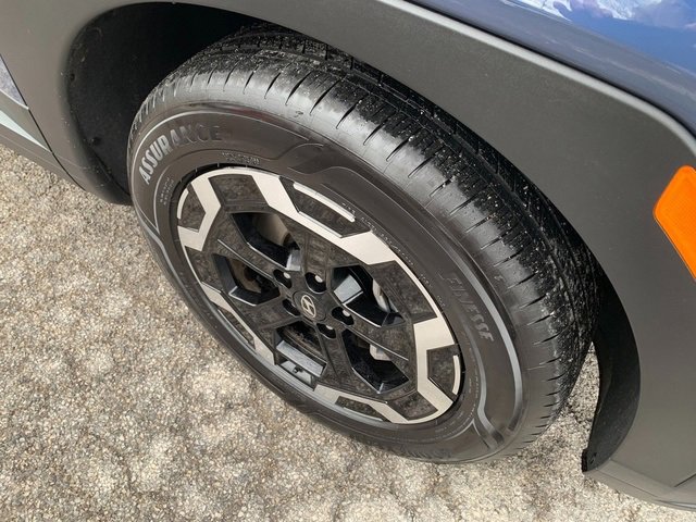 Certified 2025 Hyundai Santa Fe SEL w/ Tow & Go Package image 9