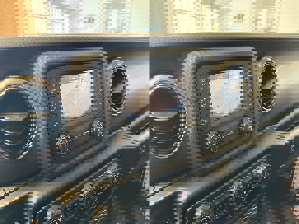 Used 2020 Jeep Wrangler Sport image 28