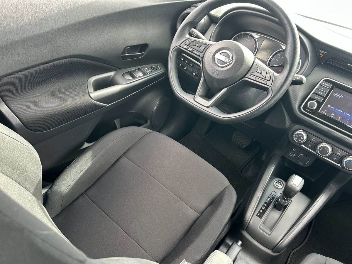 New 2025 Nissan Kicks Play S image 12
