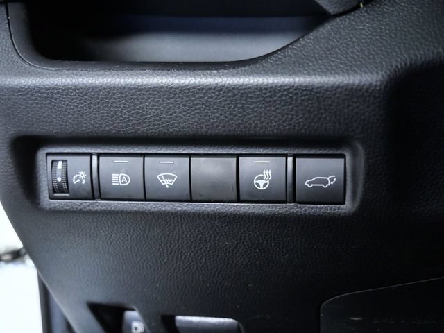 Used 2022 Toyota RAV4 XLE w/ Convenience Package AWD/4WD image 23