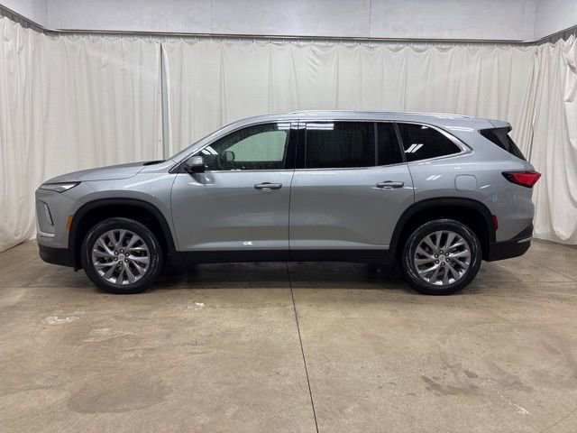Used 2025 Buick Enclave Preferred image 7