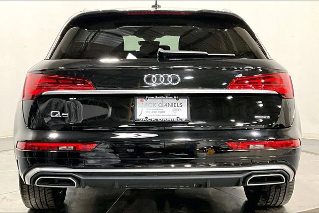 Used 2023 Audi Q5 2.0T Premium w/ Convenience Package image 4