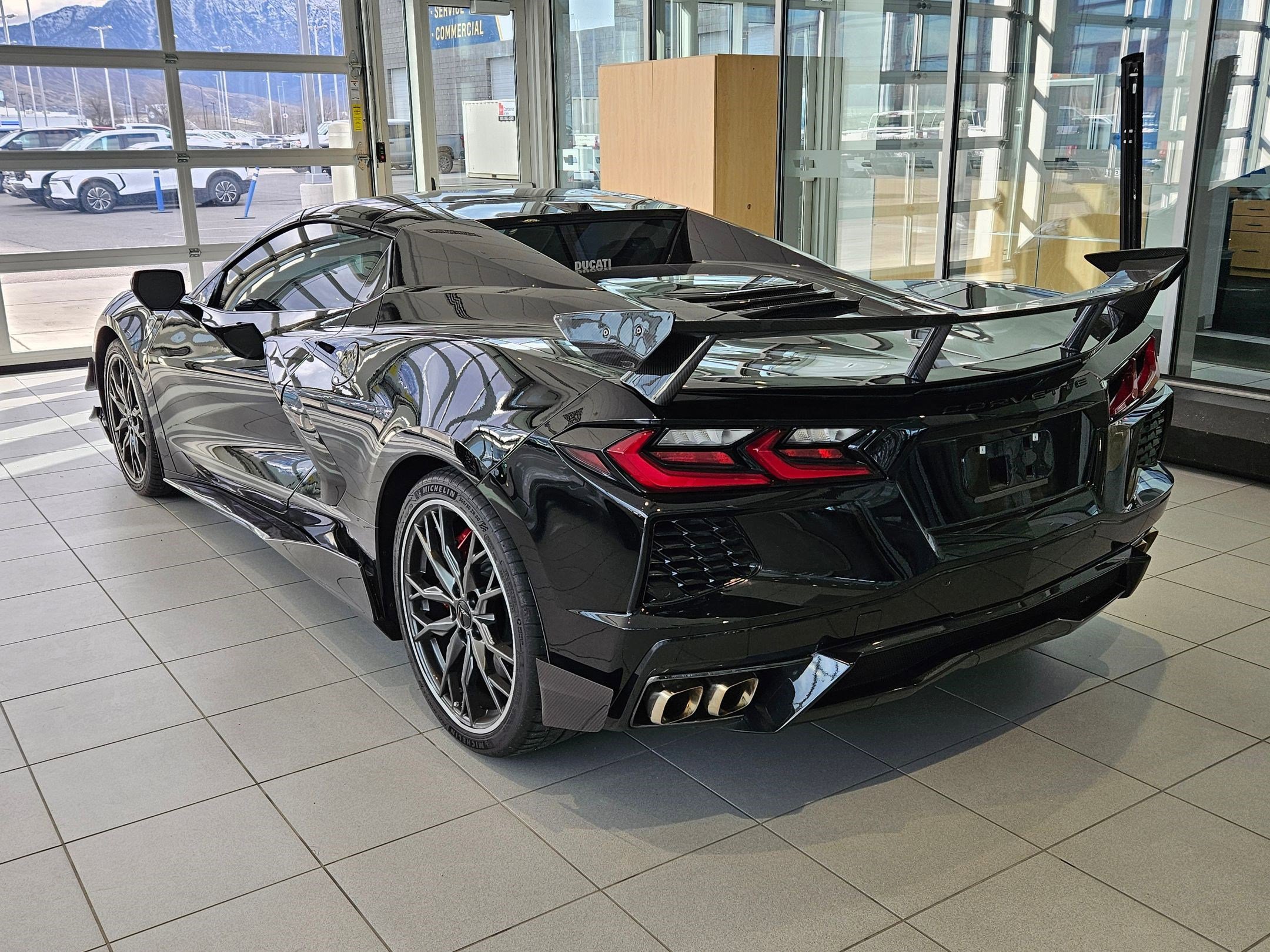 Used 2025 Chevrolet Corvette Stingray Preferred Conv w/ Z51 Performance Package image 5