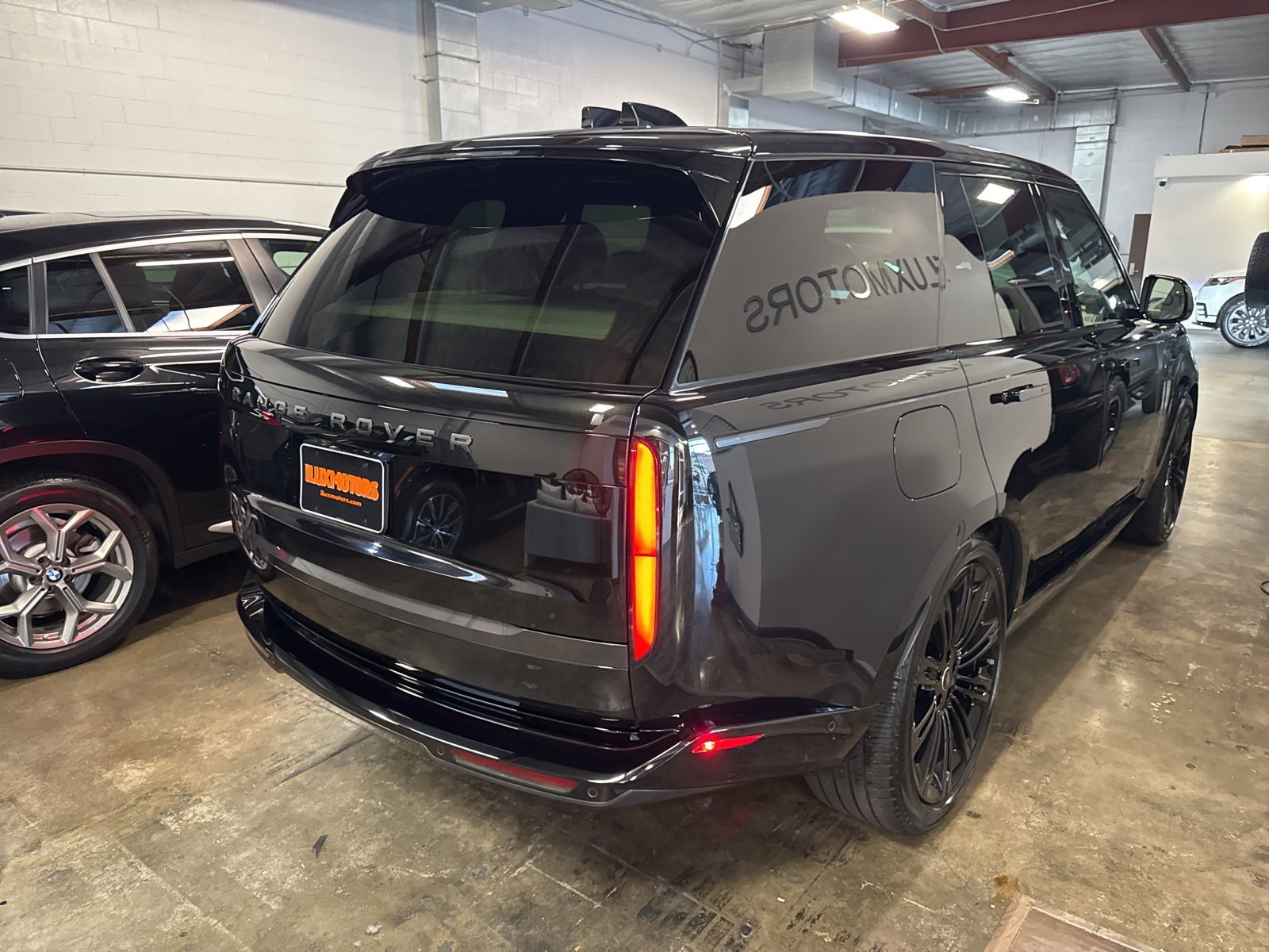 Used 2024 Land Rover Range Rover SE image 20