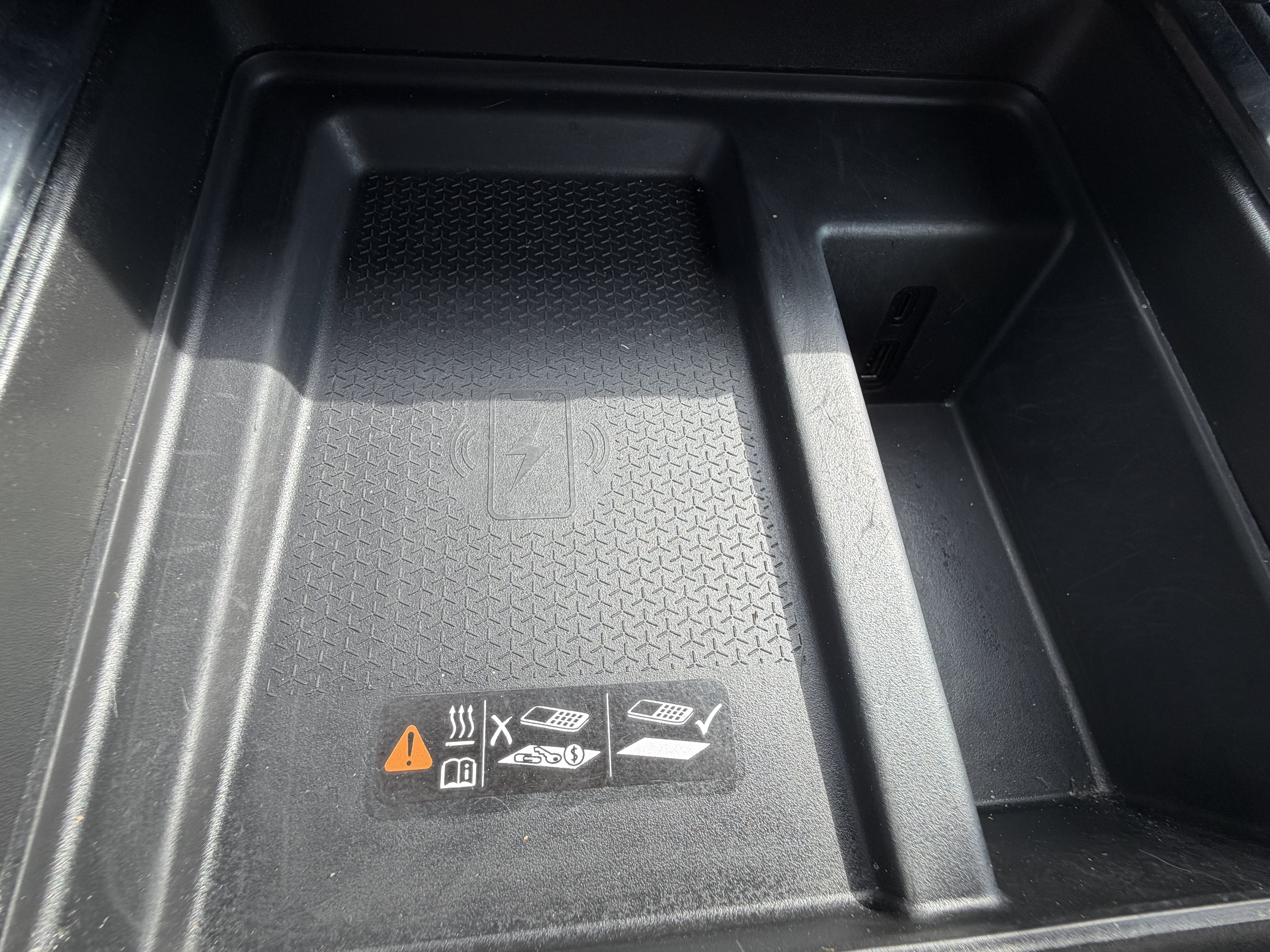 Used 2025 GMC Acadia Elevation FWD image 21