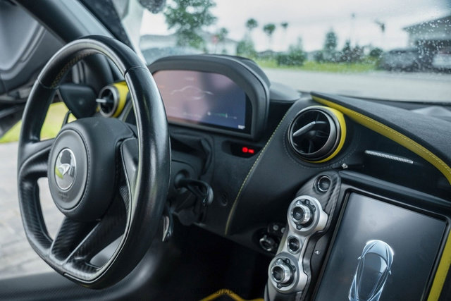 Used 2020 McLaren 720S Performance RWD image 29