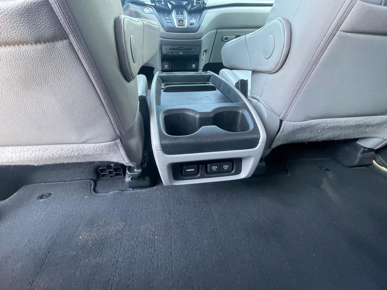 Used 2018 Honda Odyssey Touring image 11