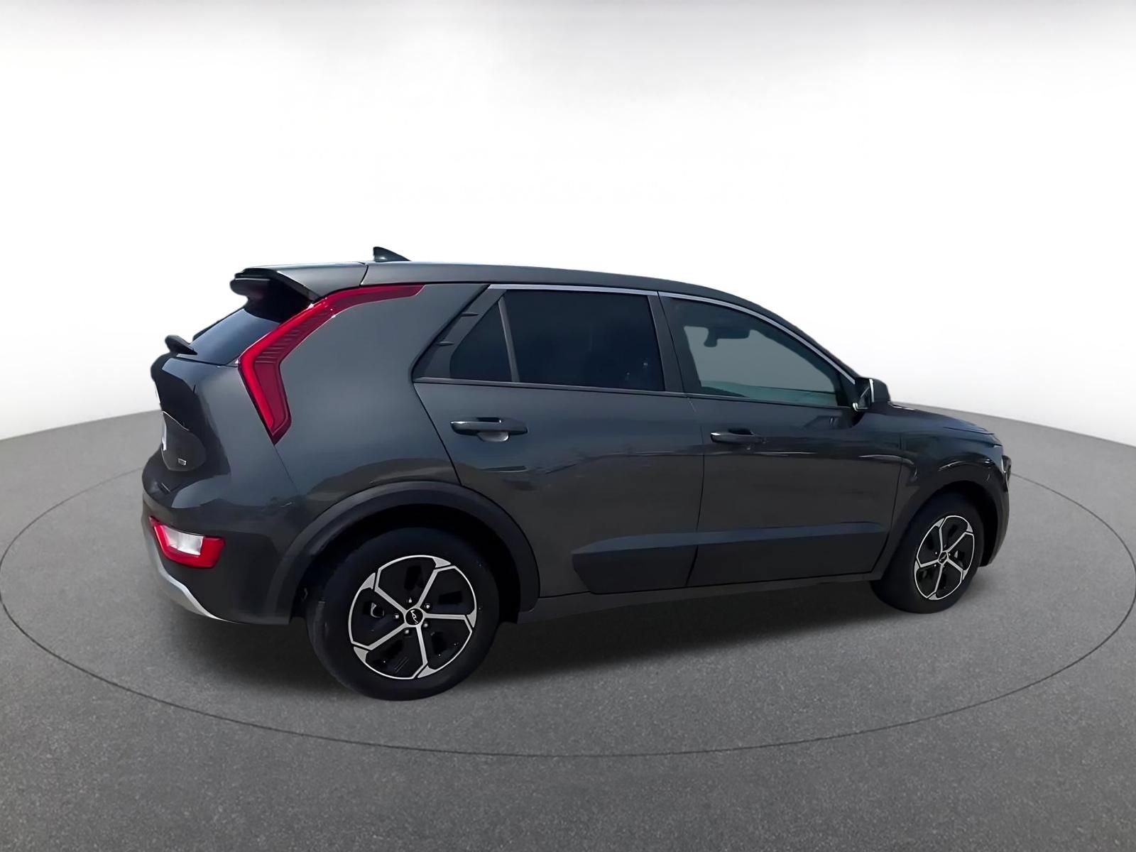 Used 2026 Kia Niro LX FWD image 15