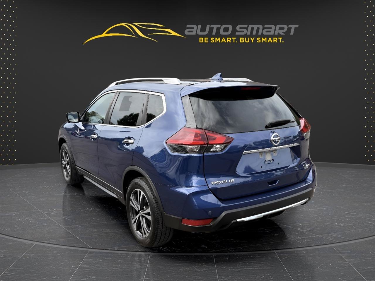 Used 2019 Nissan Rogue SV w/ Premium Package AWD/4WD image 3