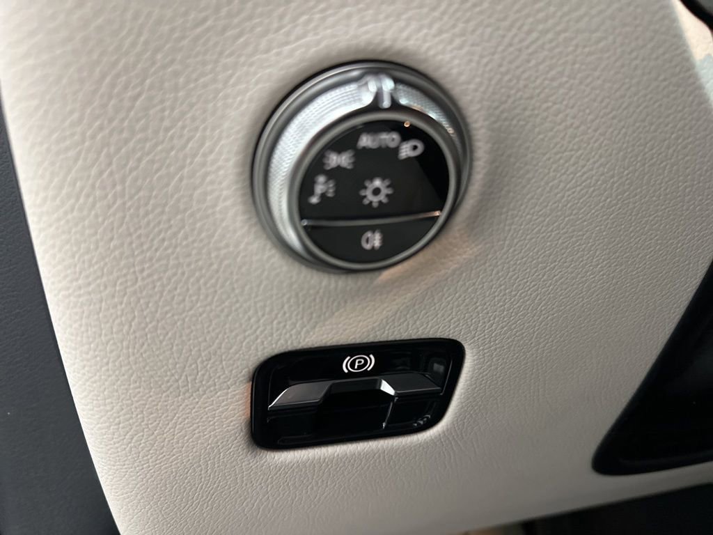 New 2026 Mercedes-Benz GLC 300 image 17