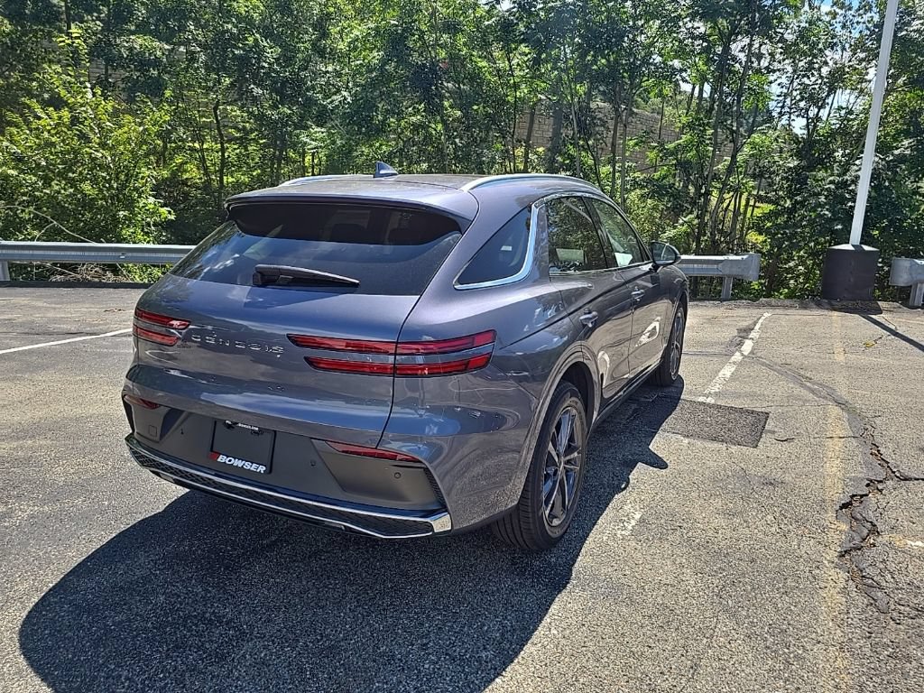 New 2027 Genesis GV70 2.5T Select AWD/4WD image 3