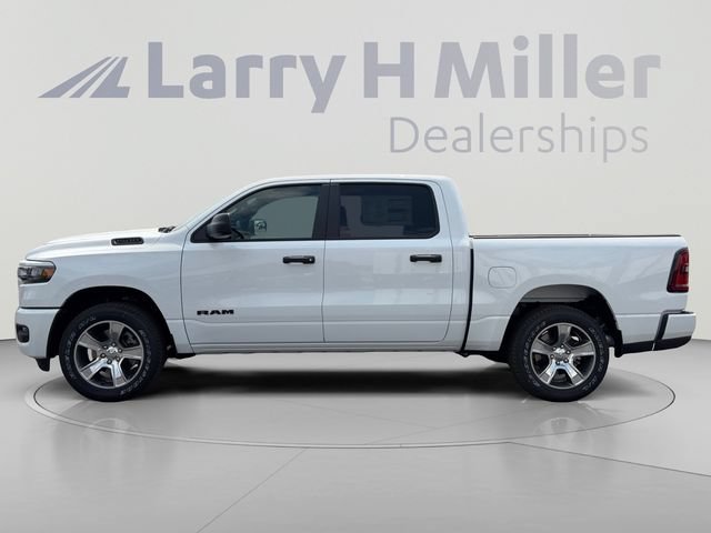 New 2026 RAM 1500 Express AWD/4WD image 2