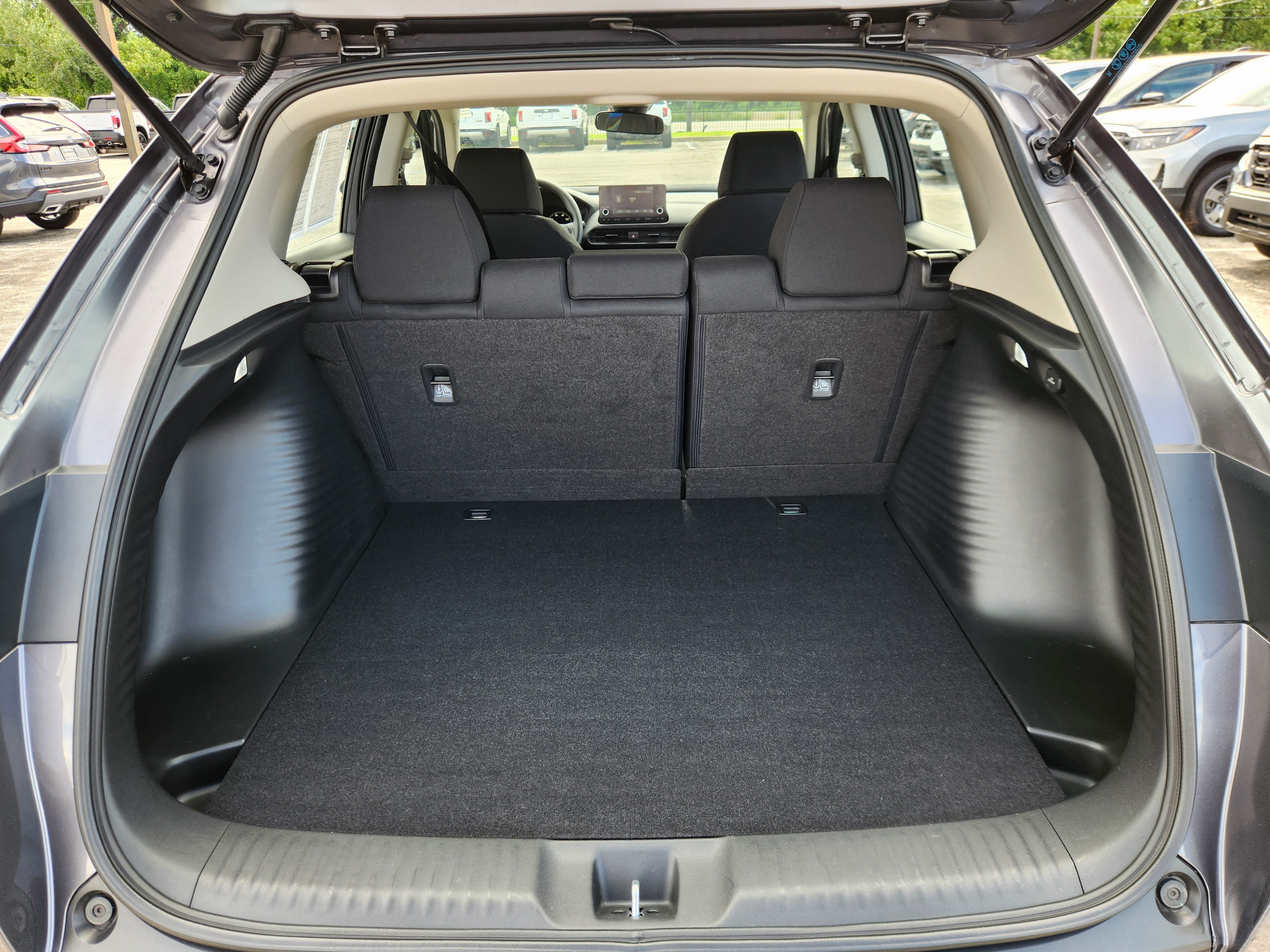 Certified 2025 Honda HR-V LX image 18