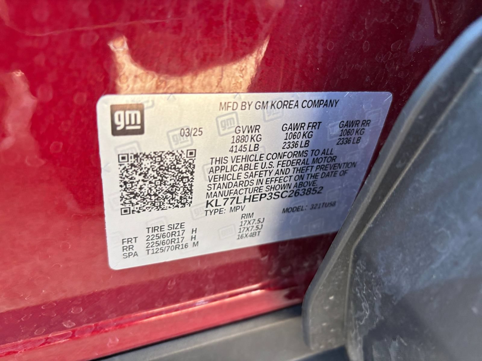 Used 2025 Chevrolet Trax LT w/ LT Convenience Package FWD image 23