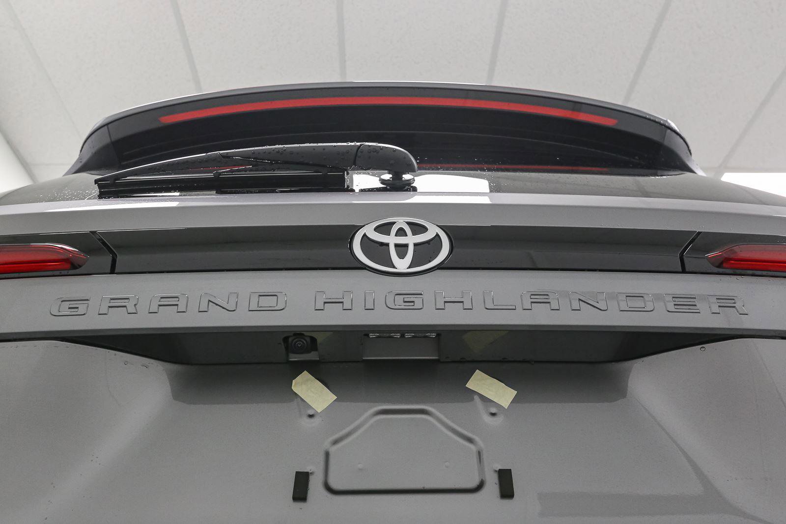 New 2026 Toyota Grand Highlander AWD Hybrid image 12