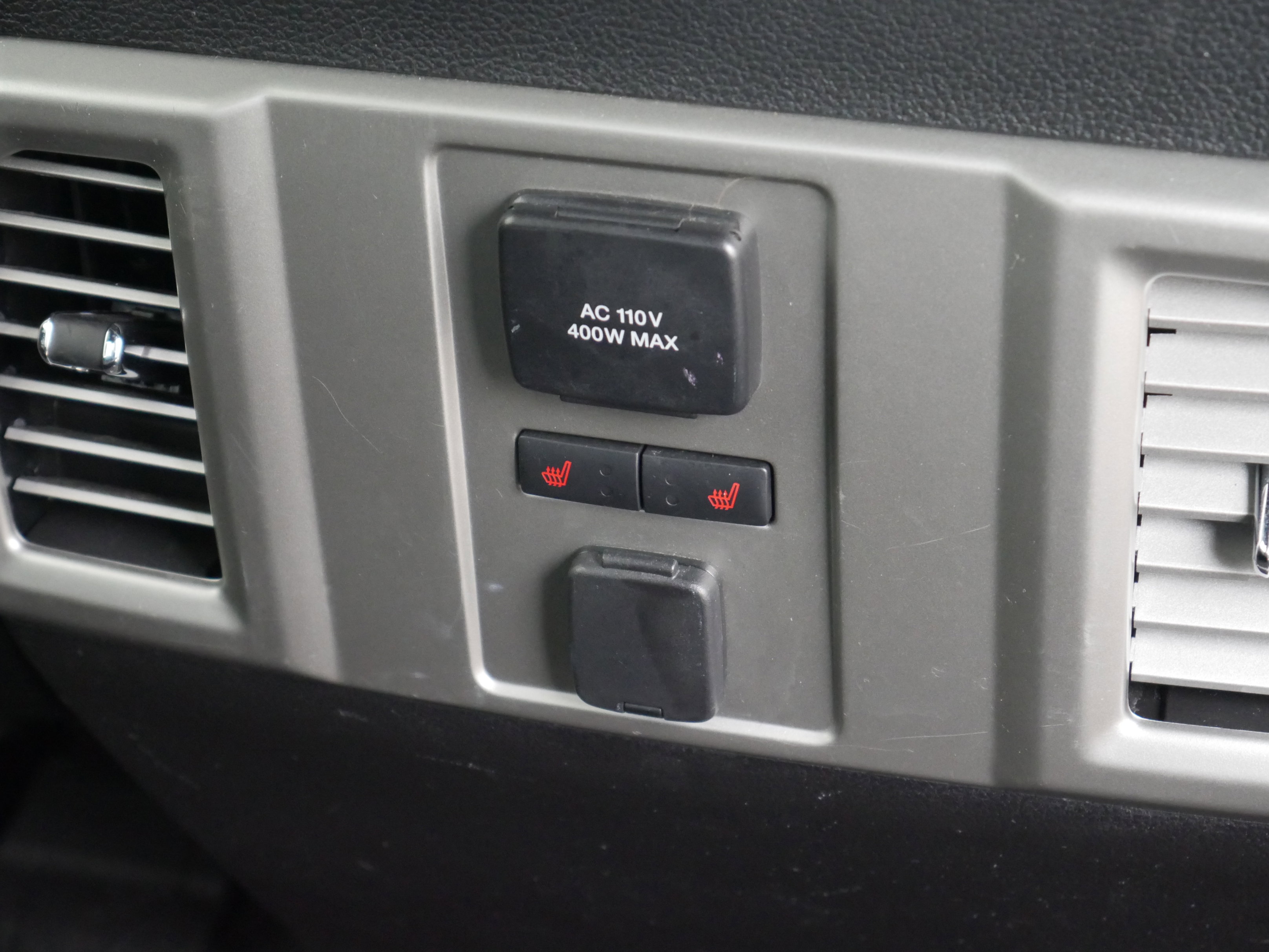 Used 2016 Ford F150 Lariat w/ Equipment Group 502A Luxury image 32