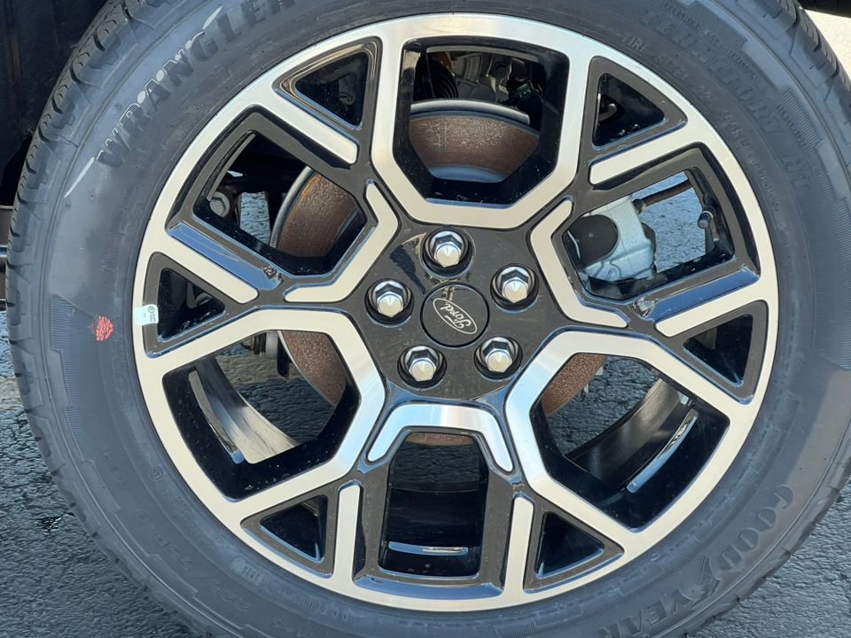 Used 2026 Ford Maverick Lariat w/ 4K Tow Package AWD/4WD image 8