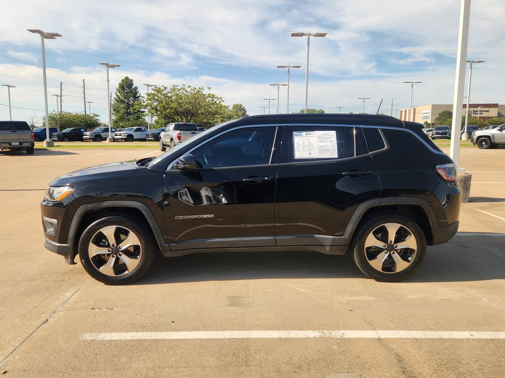Used 2018 Jeep Compass Latitude w/ Popular Equipment Group FWD image 4