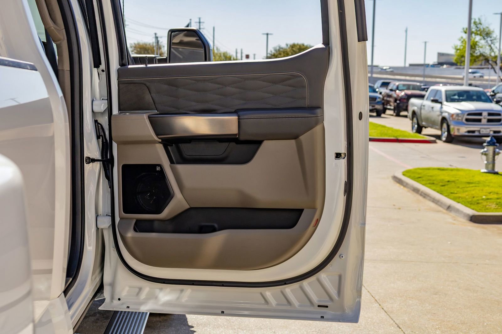 Used 2026 Ford F450 Platinum w/ Platinum Plus Package image 37