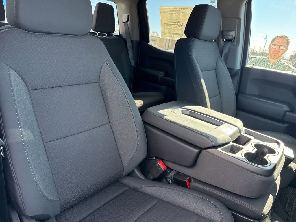 New 2026 Chevrolet Silverado 1500 Custom w/ Turbomax Blackout Package image 32