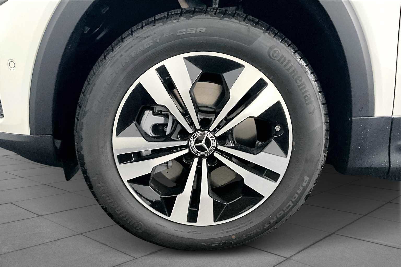 New 2026 Mercedes-Benz GLB 250 4MATIC image 16