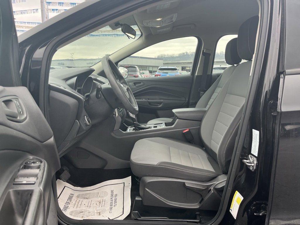 Used 2019 Ford Escape S image 10