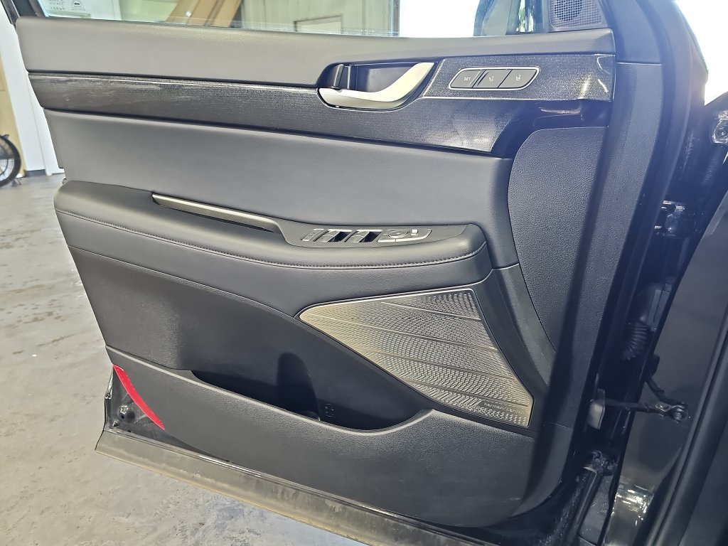 Used 2021 Hyundai Palisade Limited w/ Cargo Package AWD/4WD image 29