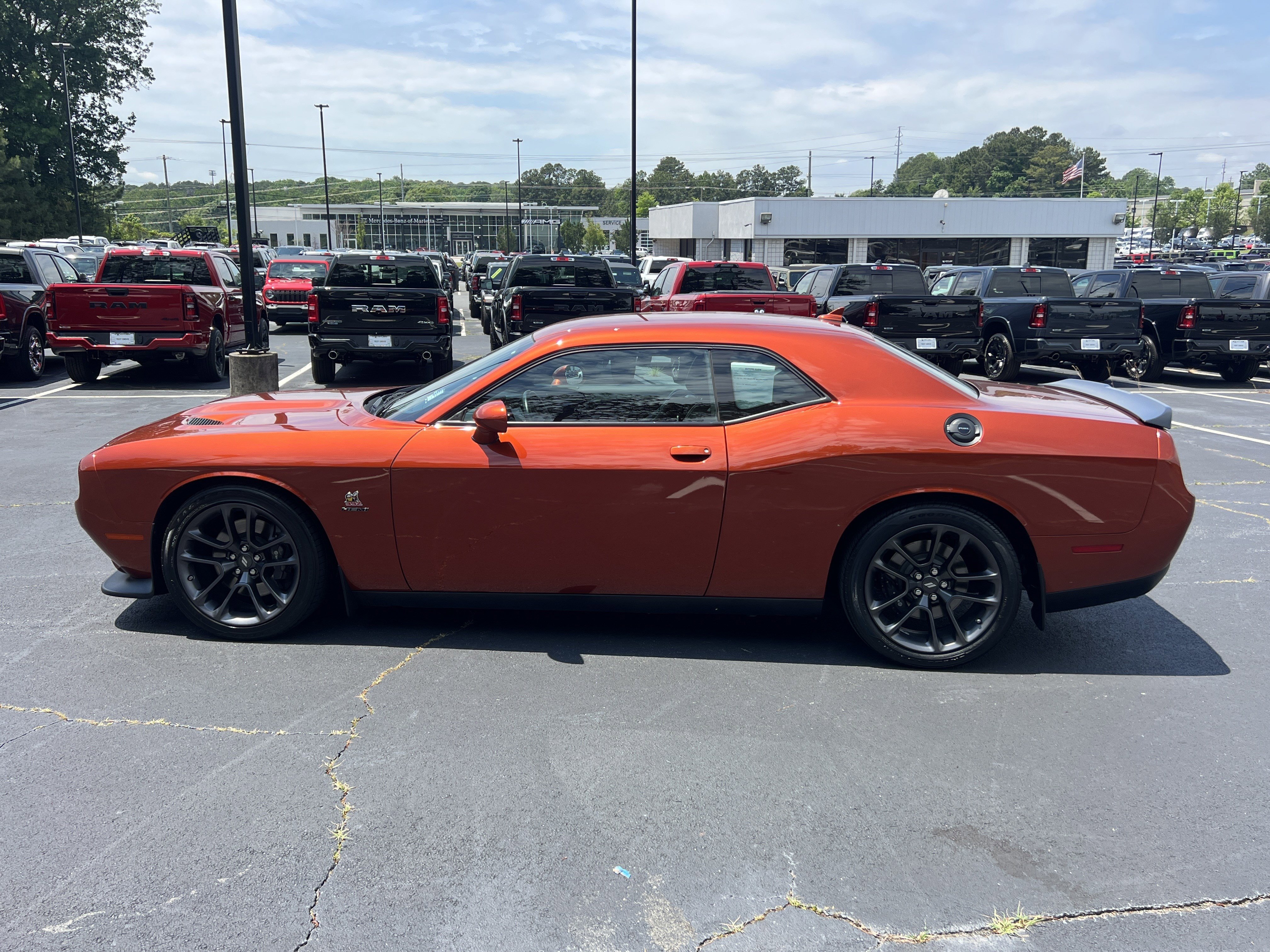 Used 2022 Dodge Challenger R/T Scat Pack w/ Driver Convenience Group RWD image 4