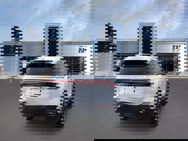 New 2026 Lincoln Nautilus Premier image 8