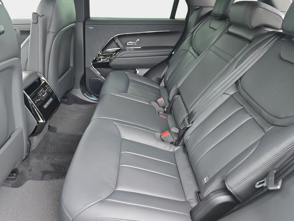 New 2026 Land Rover Range Rover Sport Dynamic SE AWD/4WD image 15