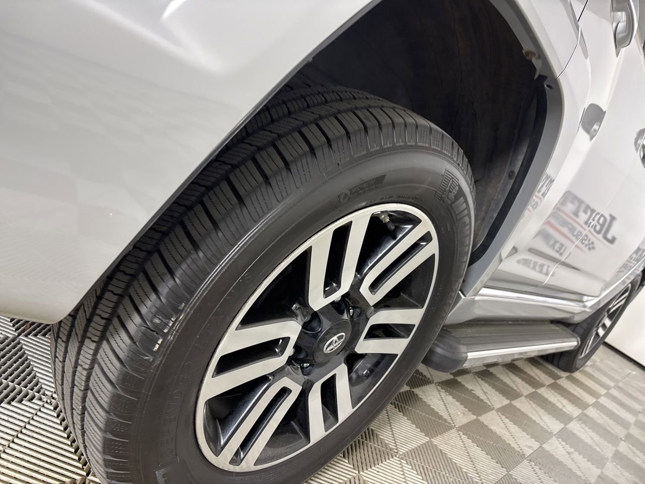 Used 2021 Toyota 4Runner Limited image 34