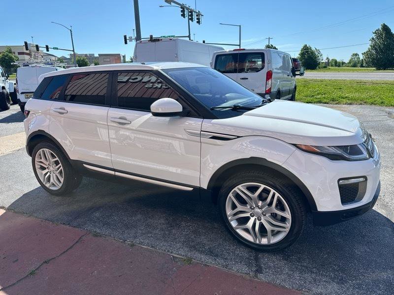 Used 2017 Land Rover Range Rover Evoque HSE AWD/4WD image 3