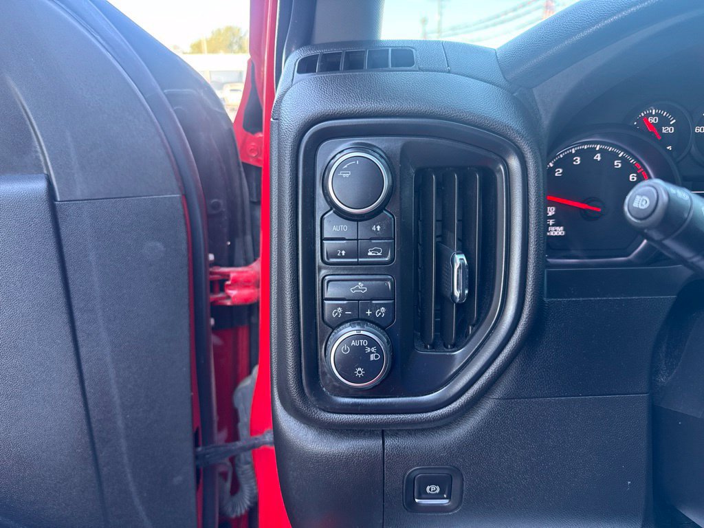 Used 2023 Chevrolet Silverado 1500 Custom AWD/4WD image 17