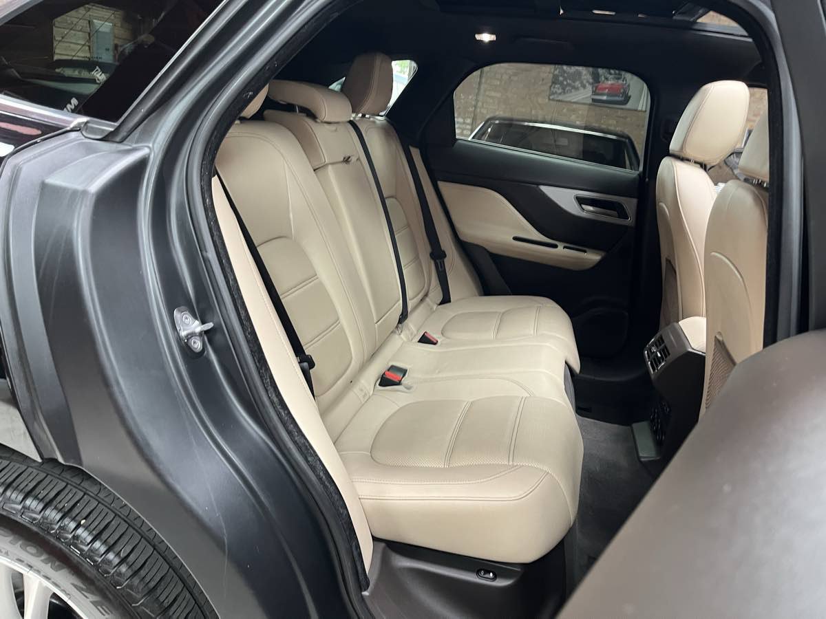 Used 2017 Jaguar F-PACE Prestige AWD/4WD image 21