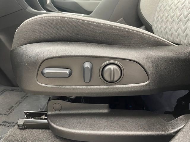 Certified 2024 Chevrolet Equinox LS w/ LS Convenience Package image 9