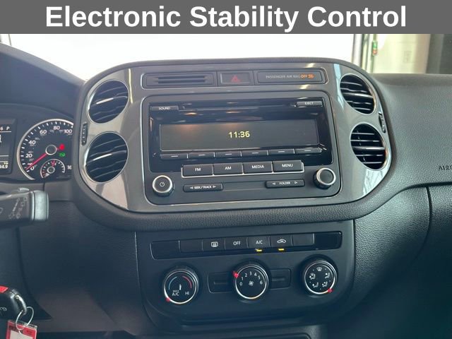 Used 2014 Volkswagen Tiguan S image 20