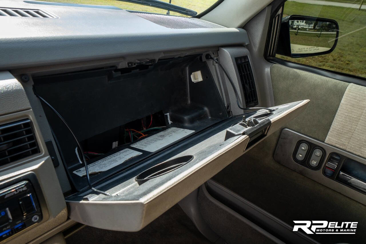 Used 1994 Chevrolet Silverado 1500 2WD Regular Cab image 63