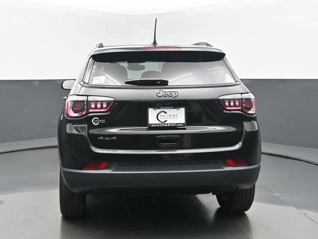 New 2025 Jeep Compass Latitude w/ Sun & Sound Group AWD/4WD image 5
