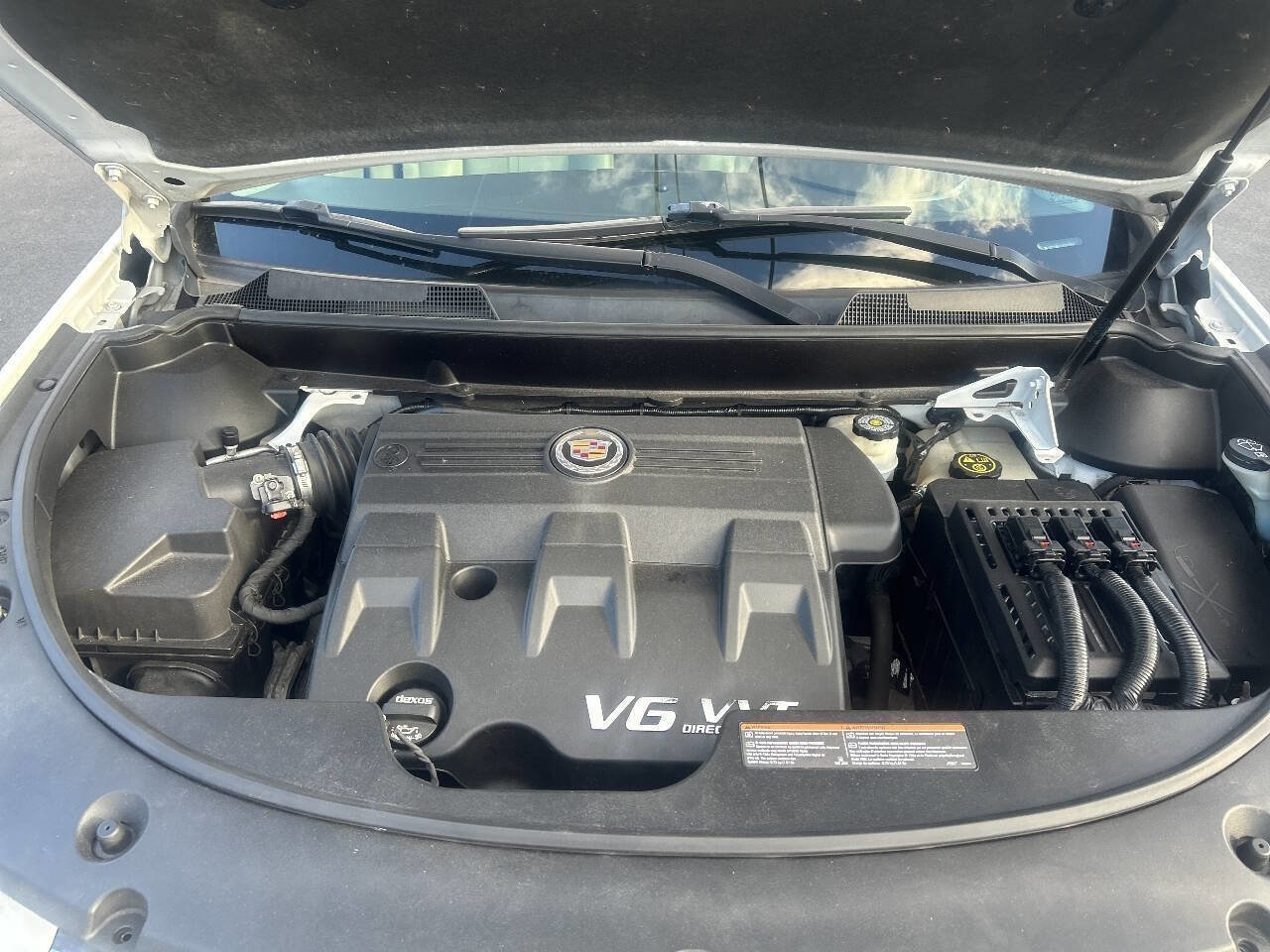 Used 2014 Cadillac SRX Luxury w/ Driver Awareness Package image 21