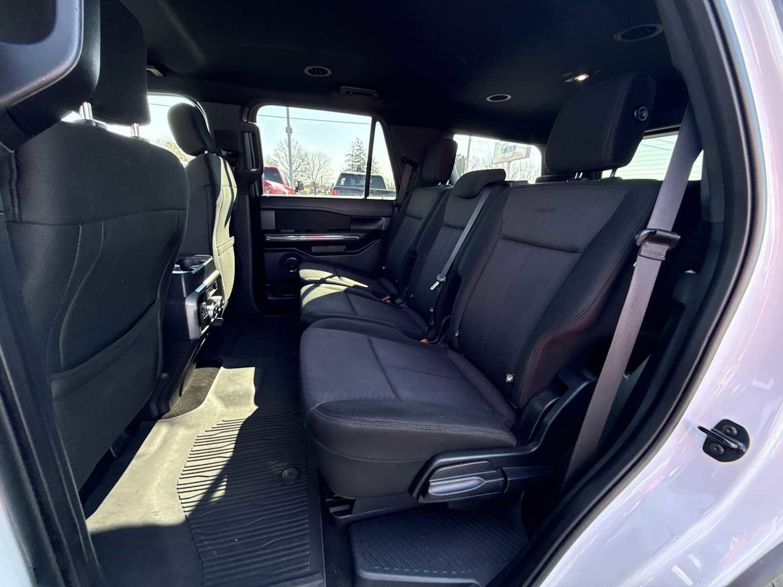 Used 2019 Ford Expedition XLT image 23